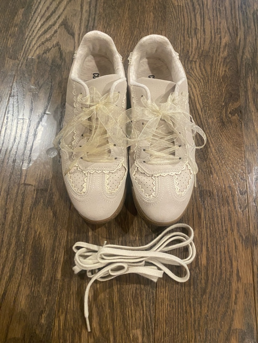 Lace-Up Cream Women’s Fashion Sneakers with Ribbon Laces - Picture 7 of 7